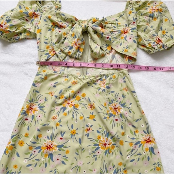 NWT Floral Cut Out Stomach Puffed Sleeve Midi Dress - Picture 11 of 14